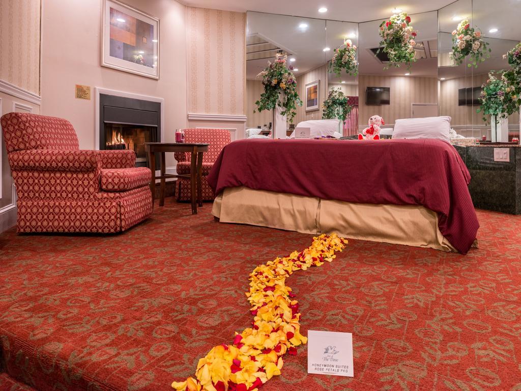 Inn Of The Dove Romantic Luxury & Business Suites 本赛霖姆 外观 照片