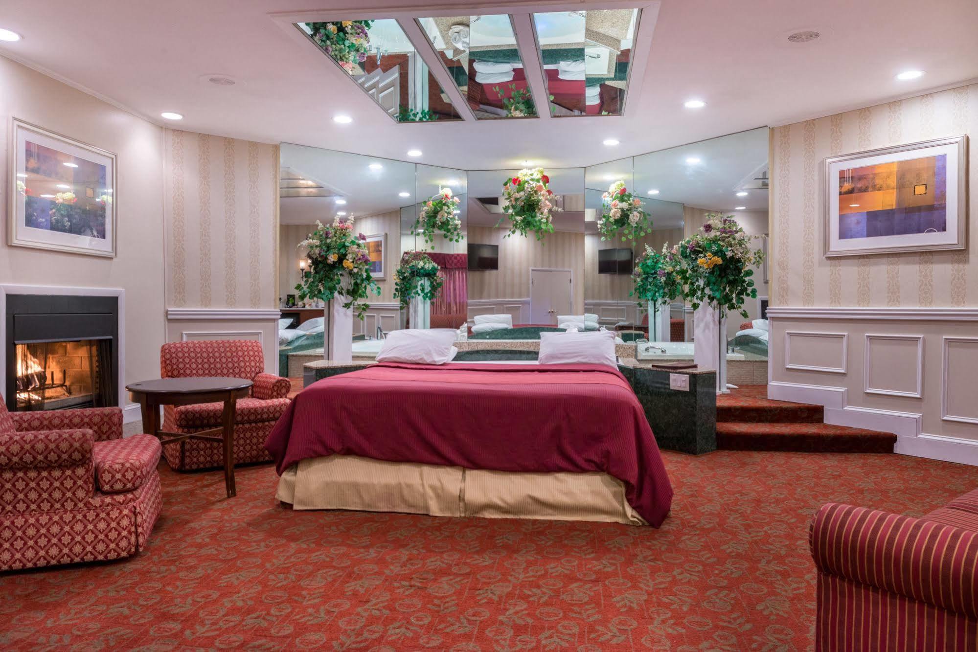 Inn Of The Dove Romantic Luxury & Business Suites 本赛霖姆 外观 照片