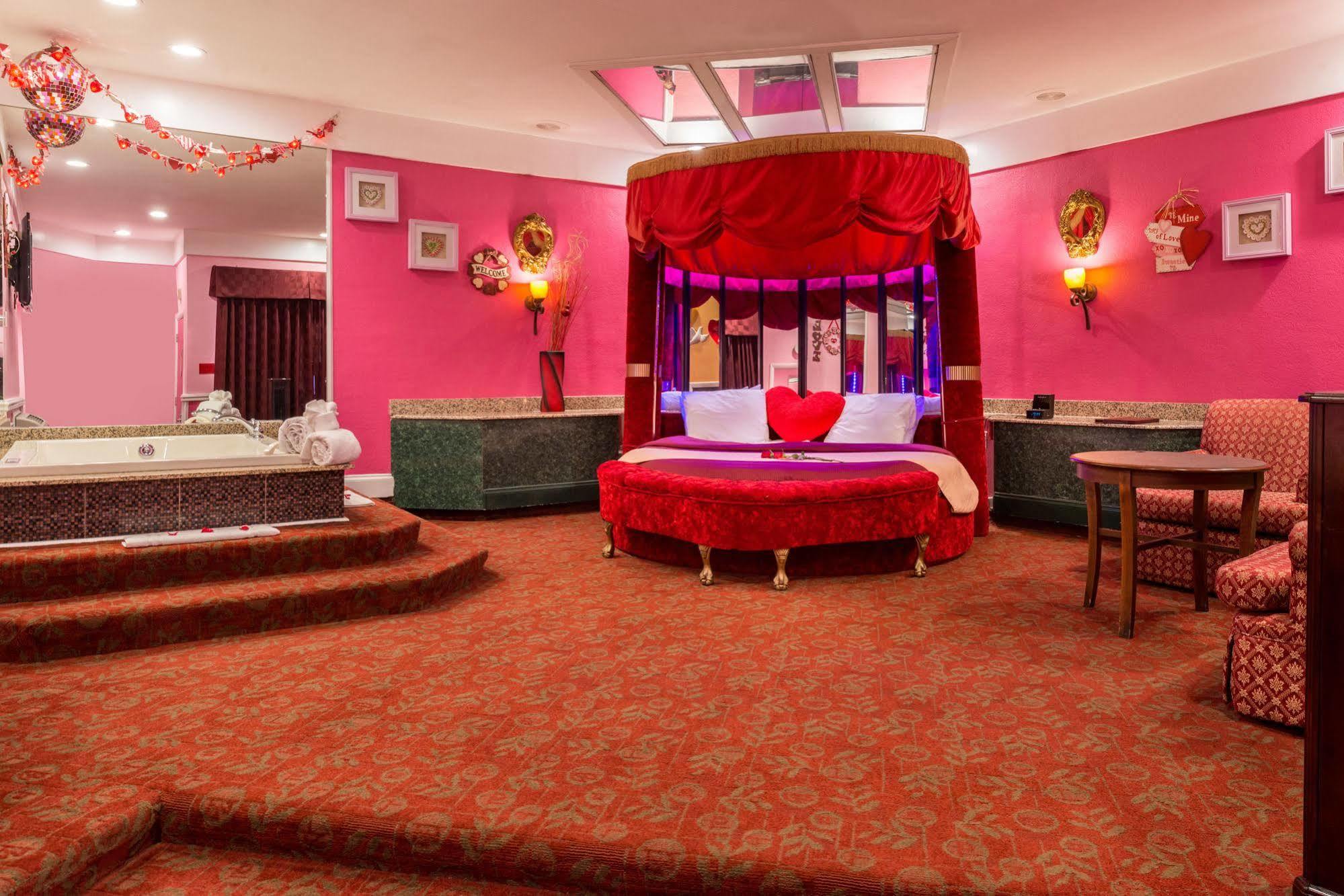 Inn Of The Dove Romantic Luxury & Business Suites 本赛霖姆 外观 照片