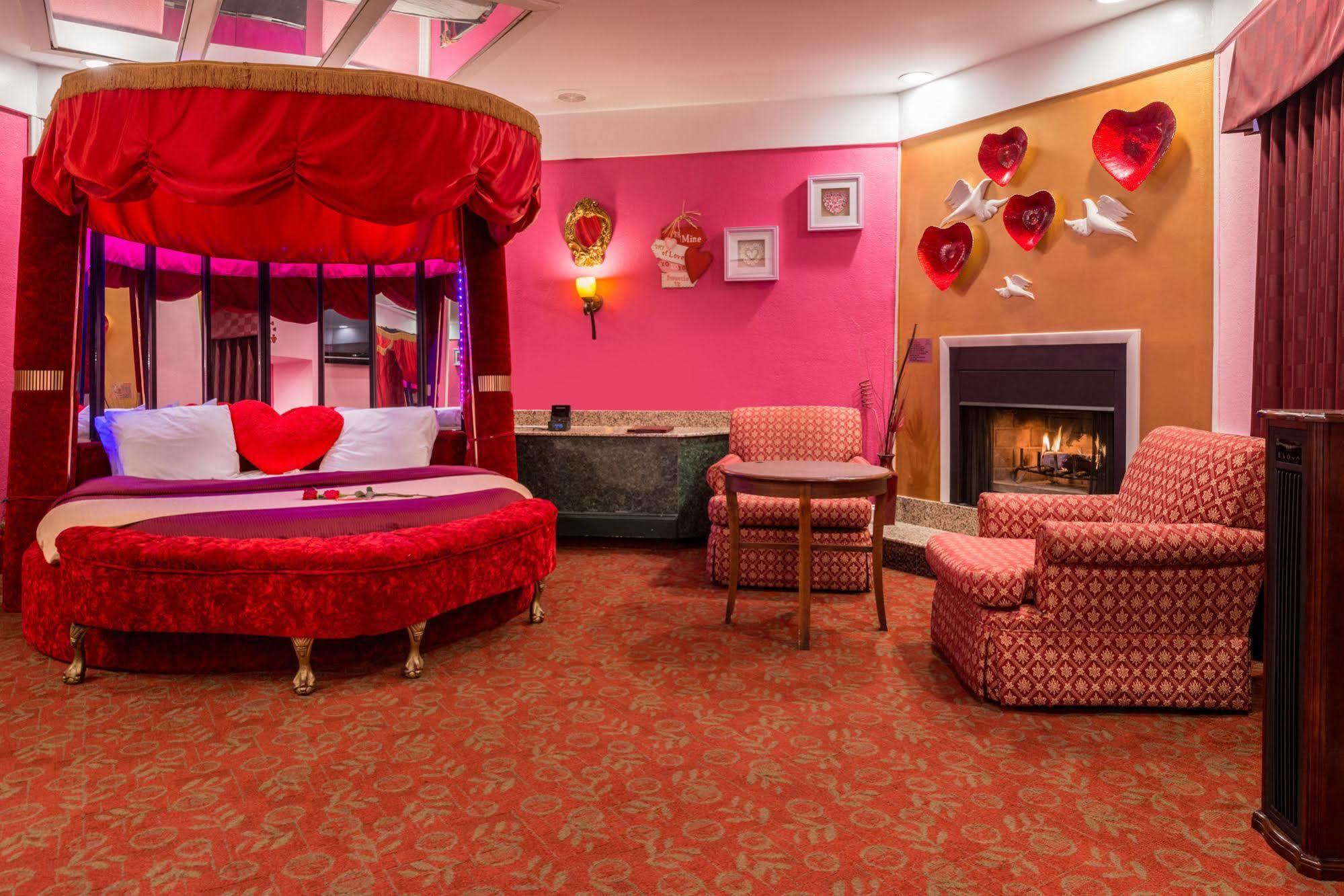 Inn Of The Dove Romantic Luxury & Business Suites 本赛霖姆 外观 照片